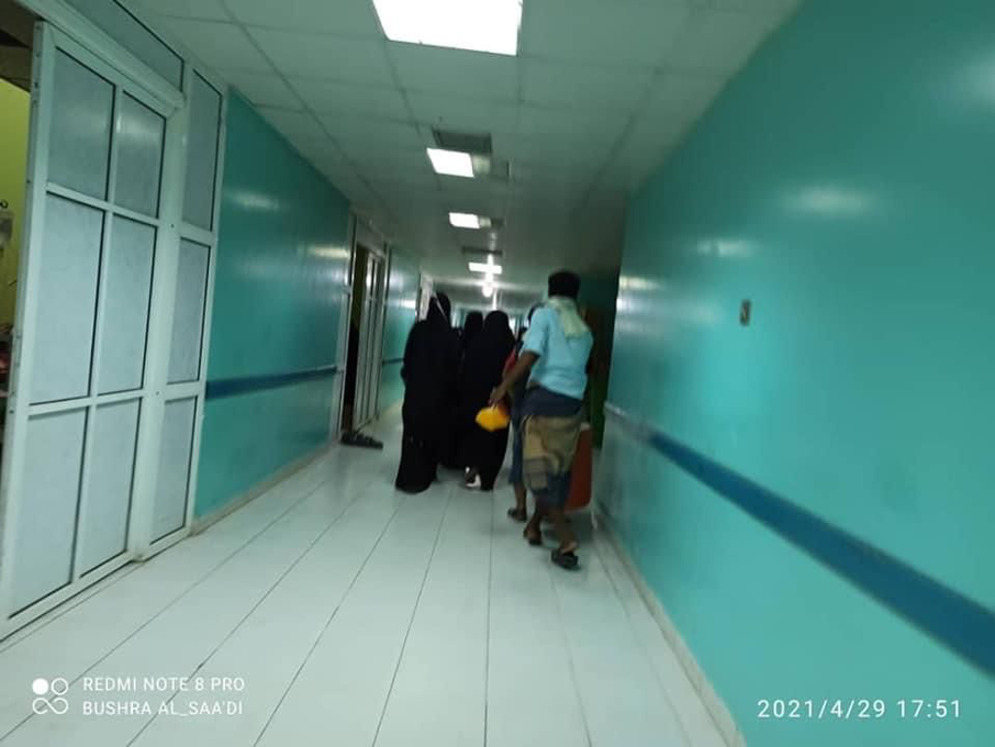  مشروع توزيع التمور : حيث تم توزيع (60) كرتون تمر وأستفاد منه (60) أسرة تضم (1040) فرد في مديريتي خنفر وزنجبار بمحافظة أبين
